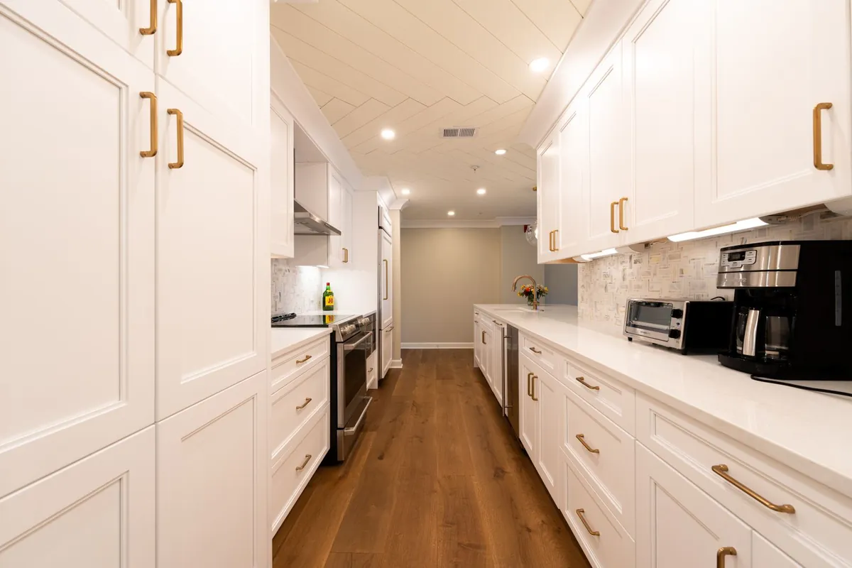 Cocina blanca remodelada